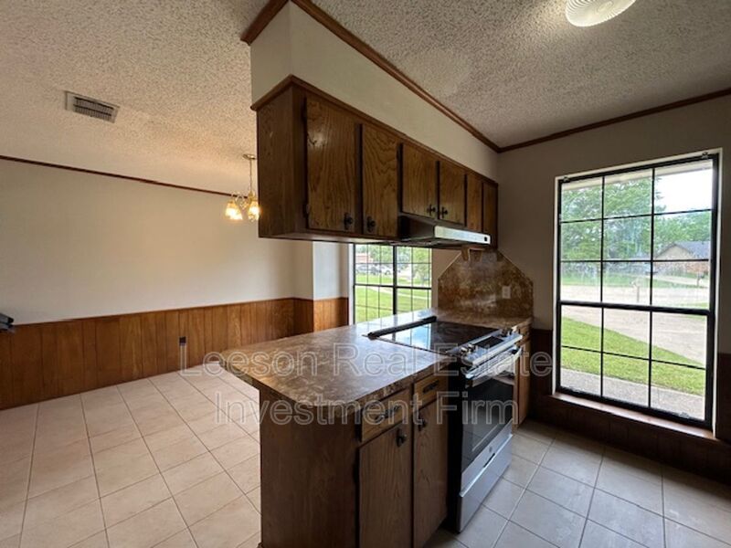 3 Bedroom / 2 Bath Home Available property image
