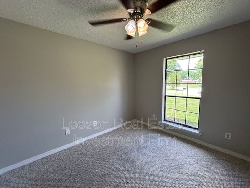 3 Bedroom / 2 Bath Home Available property image