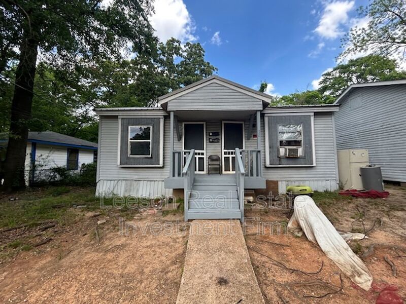 1 Bedroom 1 Bath Duplex Available property image