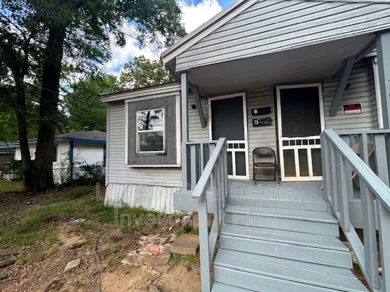 1 Bedroom 1 Bath Duplex Available property image