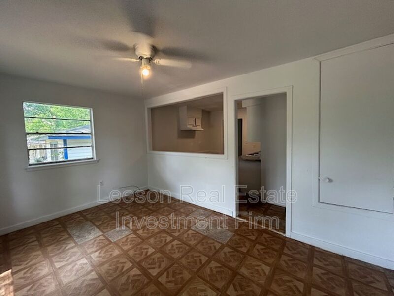1 Bedroom 1 Bath Duplex Available property image