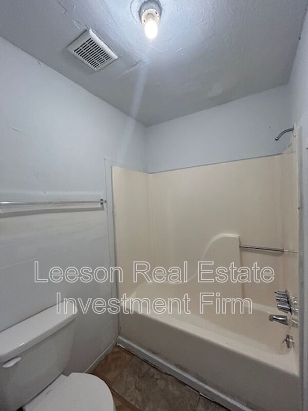 1 Bedroom 1 Bath Duplex Available property image