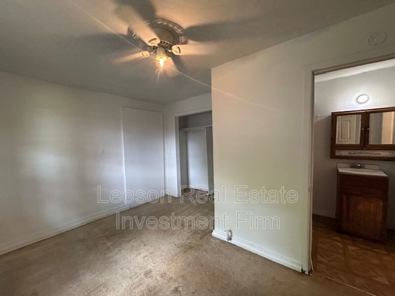 1 Bedroom 1 Bath Duplex Available property image