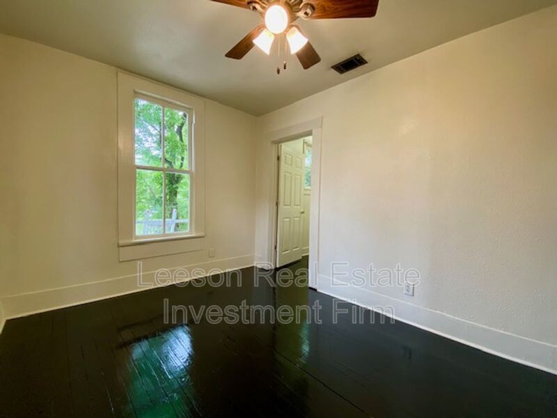 Quaint 1 Bedroom 1 Bath Units Apartment for Rent! property image