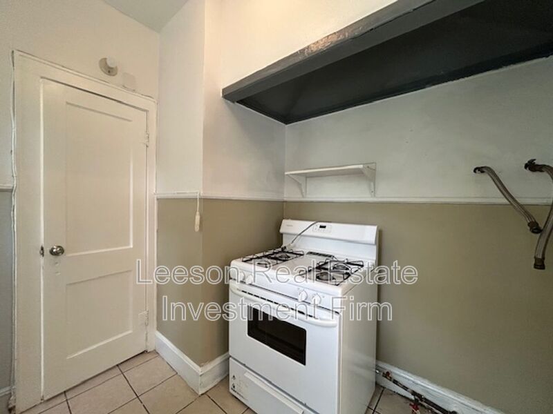 1 Bedroom 1 Bath Garage Apartment in Highland Available property image