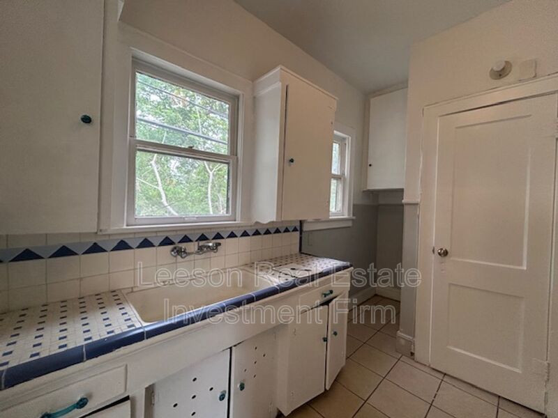 1 Bedroom 1 Bath Garage Apartment in Highland Available property image