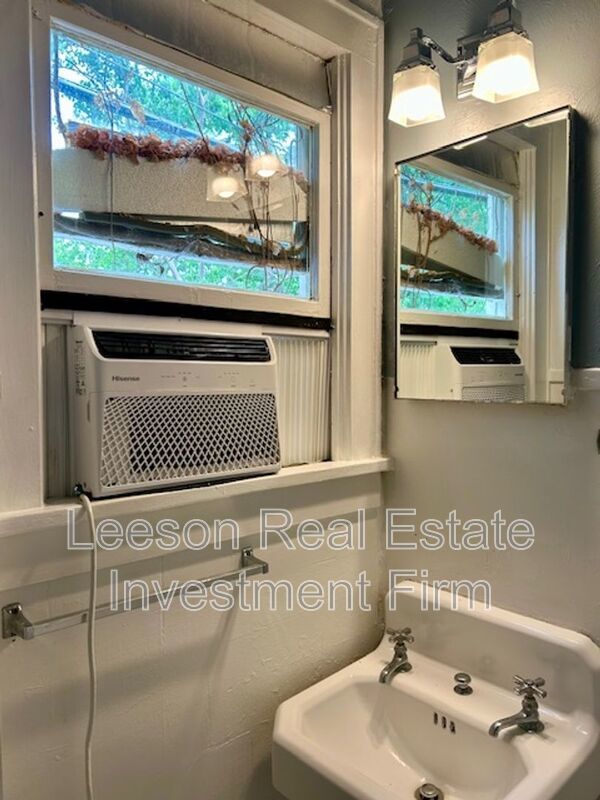 1 Bedroom 1 Bath Garage Apartment in Highland Available property image