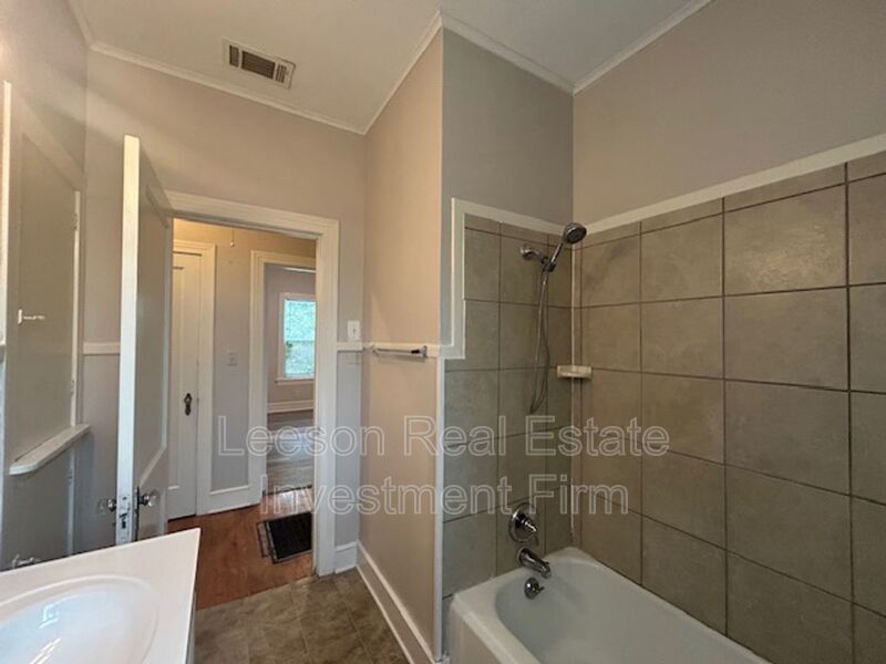2 Bedroom 1 Bath Home Available property image