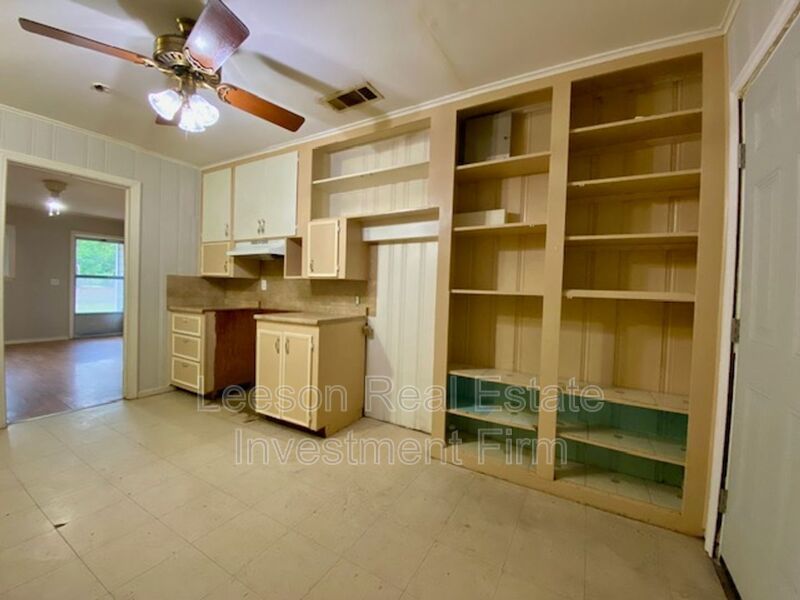 2 Bedroom 1 Bath Home Available in Cedar Grove Neighborhood! property image