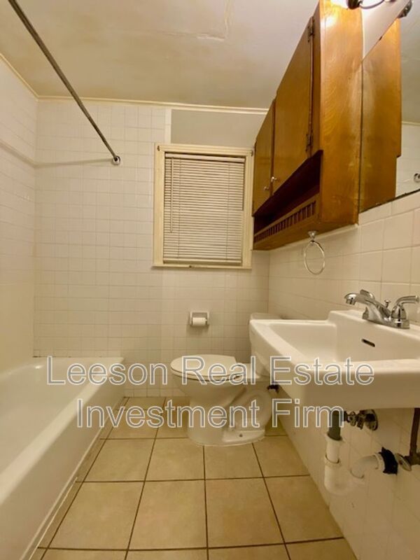 2 Bedroom 1 Bath Home Available in Cedar Grove Neighborhood! property image