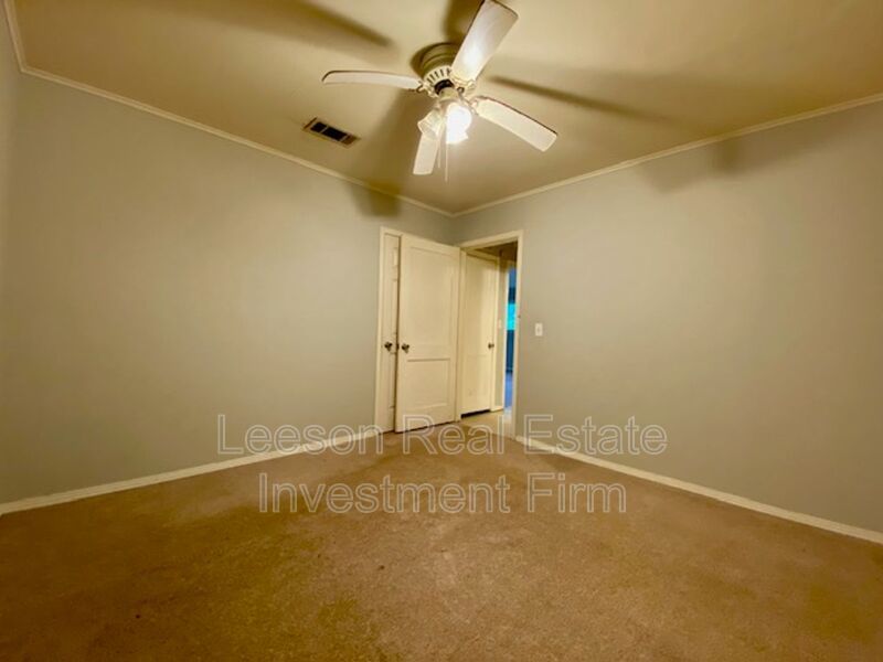 2 Bedroom 1 Bath Home Available in Cedar Grove Neighborhood! property image