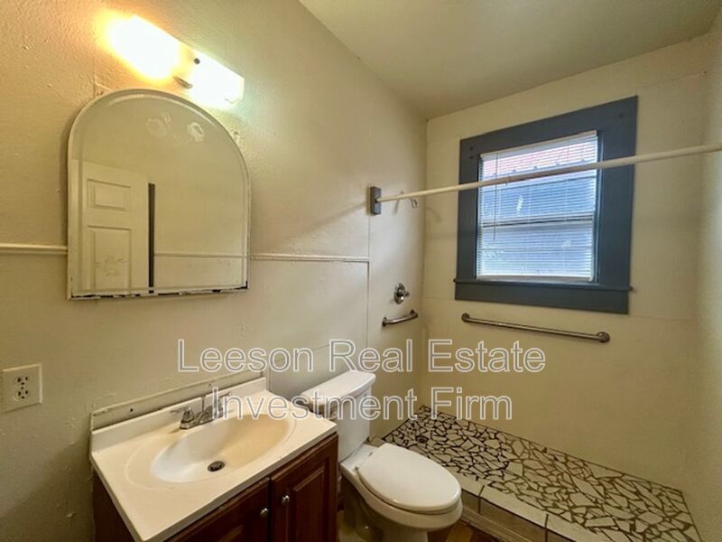 2 Bedroom 1 Bath Home Available property image