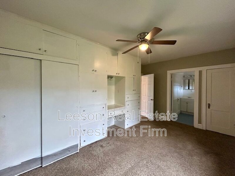 Large 2 bedroom 2 bath in Fairfield Historic District! property image