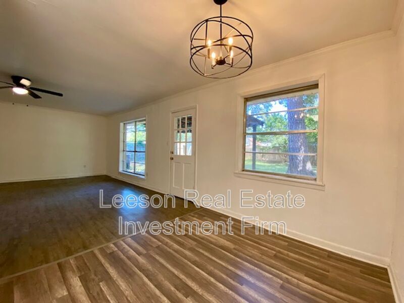 Update 3 Bedroom 2 Bath Home Available for Lease! property image