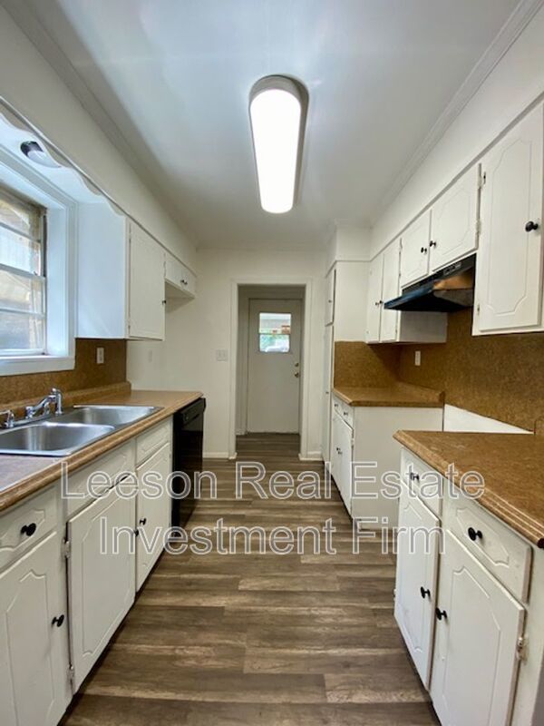 Update 3 Bedroom 2 Bath Home Available for Lease! property image