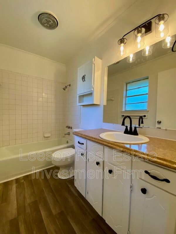 Update 3 Bedroom 2 Bath Home Available for Lease! property image