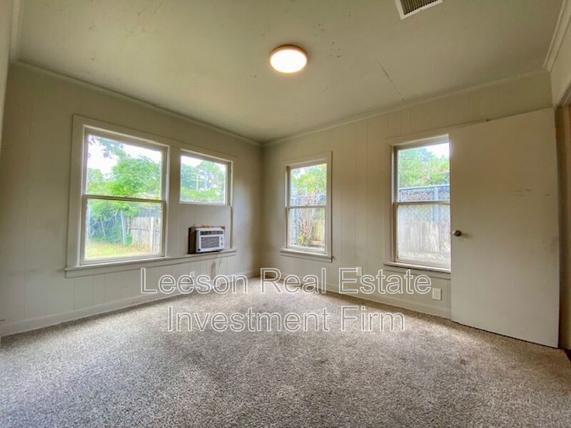 Quaint 3 Bedroom 2 Bath Home Available for Rent! property image