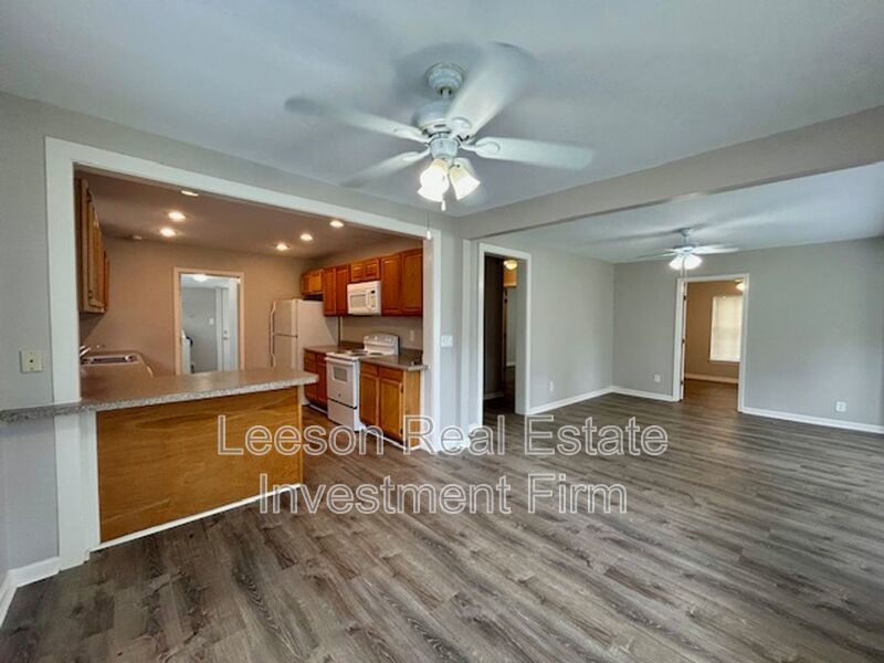Elegant 3 Bedroom 2 Bath Home Available in South Highlands property image