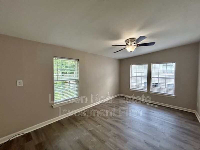 Elegant 3 Bedroom 2 Bath Home Available in South Highlands property image