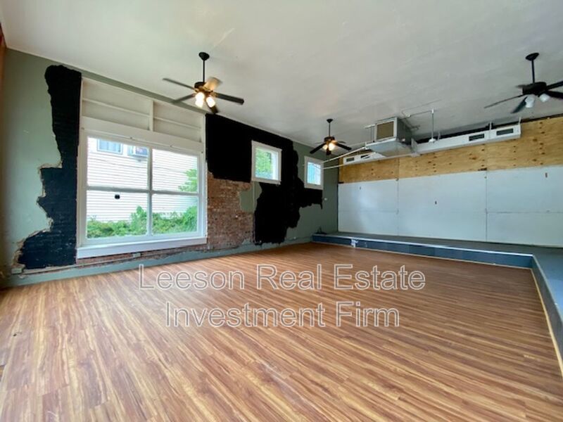 Commercial Property in Historic Highland Building! property image