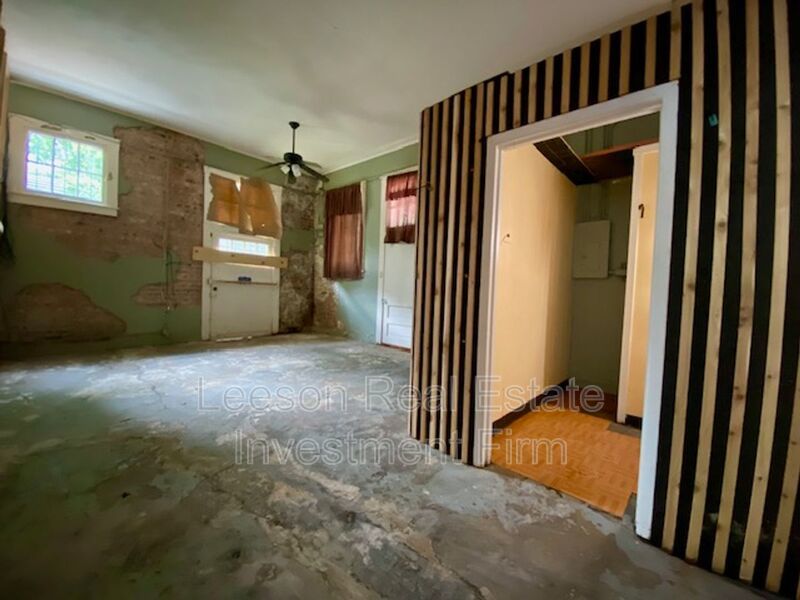 Commercial Property in Historic Highland Building! property image