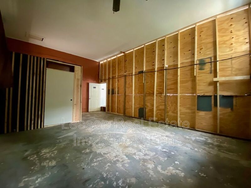 Commercial Property in Historic Highland Building! property image