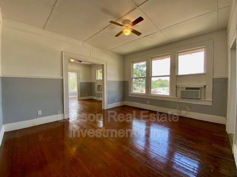 HISTORICAL HIGHLAND APARTMENTS FOR RENT !! 4 PLEX (Upstairs) property image