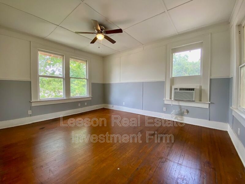 HISTORICAL HIGHLAND APARTMENTS FOR RENT !! 4 PLEX (Upstairs) property image