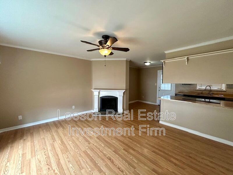 Beautiful 2 Bedroom 1 Bath Rental in Springlake-University Terrace property image