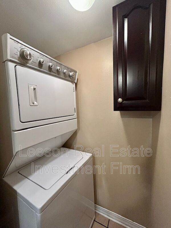 Beautiful 2 Bedroom 1 Bath Rental in Springlake-University Terrace property image