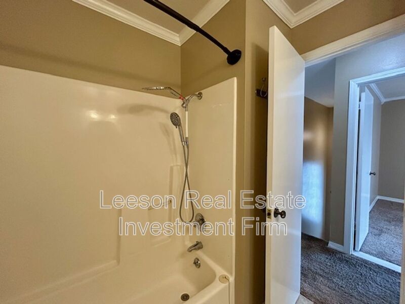 Beautiful 2 Bedroom 1 Bath Rental in Springlake-University Terrace property image