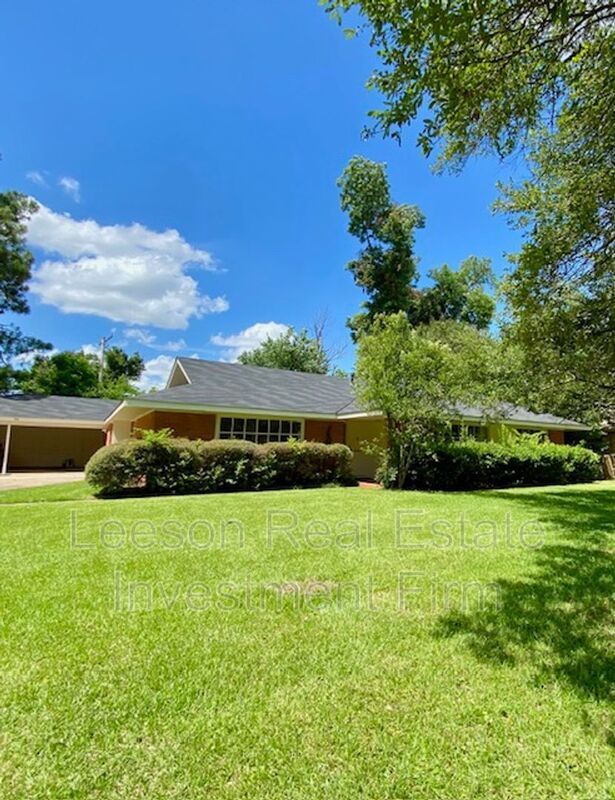 Welcome to Broadmoor!  Beautiful 3 Bedroom 2 Bath Rental Available property image