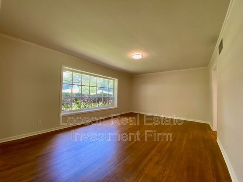 Welcome to Broadmoor!  Beautiful 3 Bedroom 2 Bath Rental Available property image