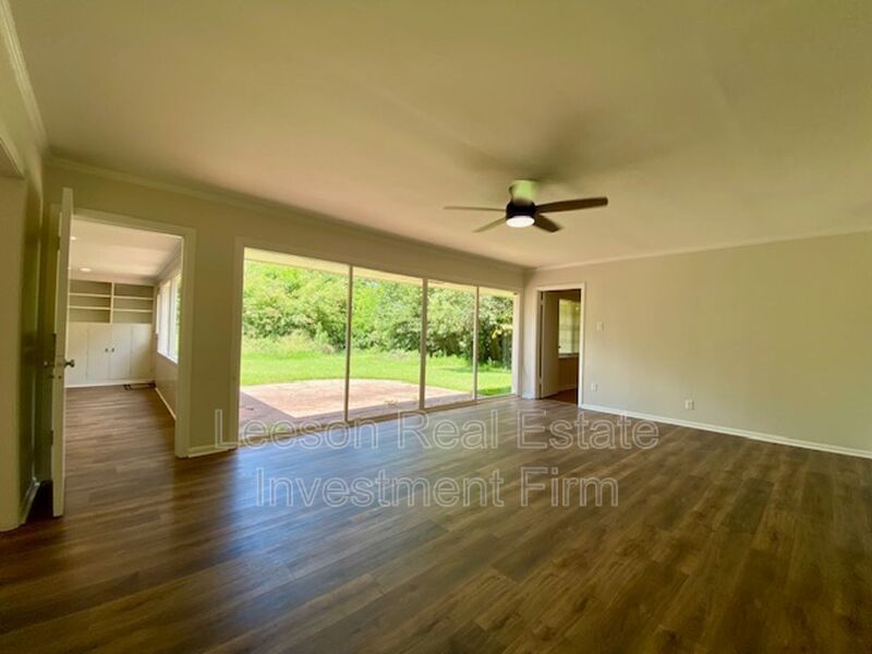 Welcome to Broadmoor!  Beautiful 3 Bedroom 2 Bath Rental Available property image