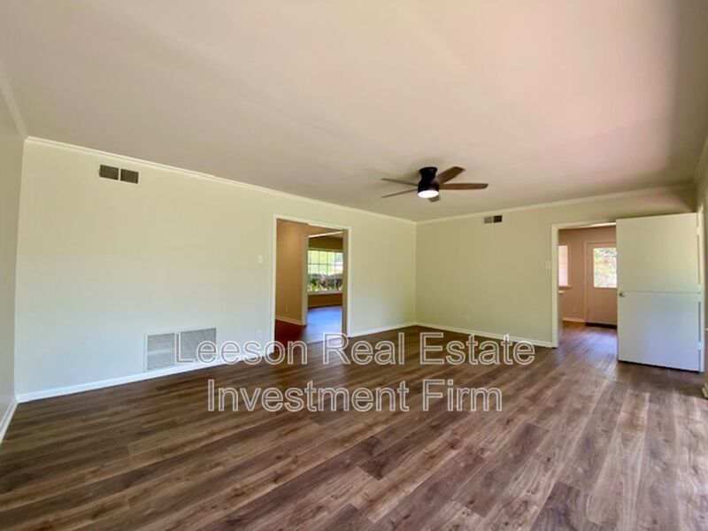 Welcome to Broadmoor!  Beautiful 3 Bedroom 2 Bath Rental Available property image