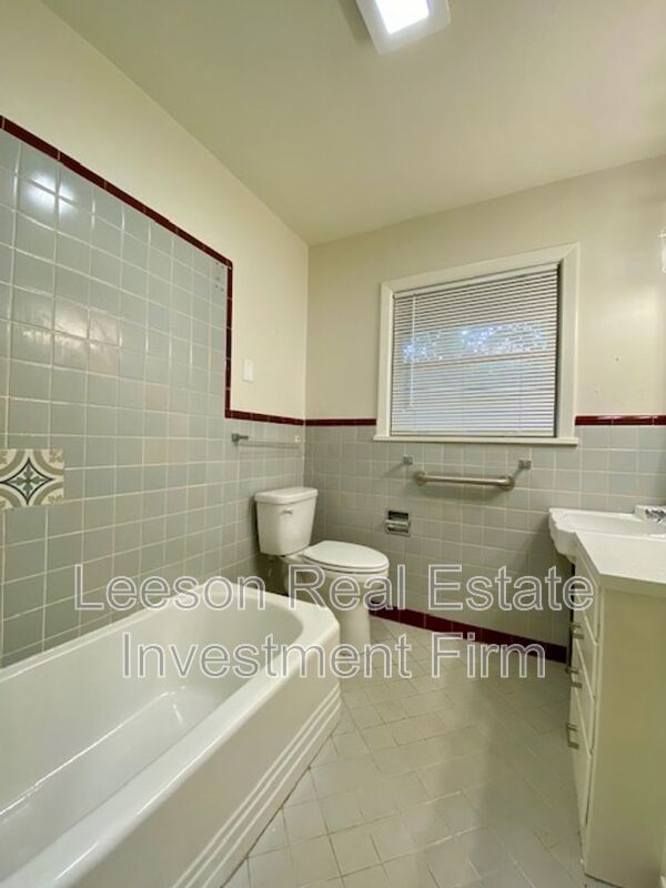 Welcome to Broadmoor!  Beautiful 3 Bedroom 2 Bath Rental Available property image