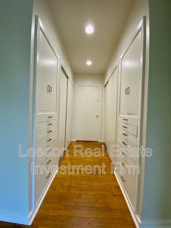 Welcome to Broadmoor!  Beautiful 3 Bedroom 2 Bath Rental Available property image