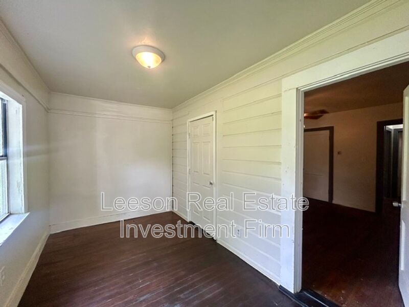 Charming 2 Bedroom 1 Bath Rental Available property image