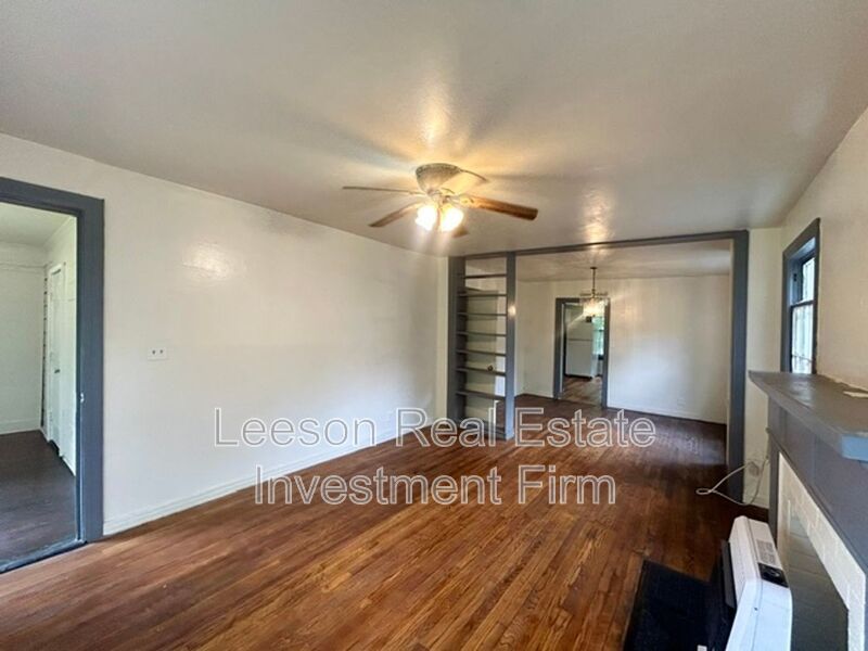 Charming 2 Bedroom 1 Bath Rental Available property image
