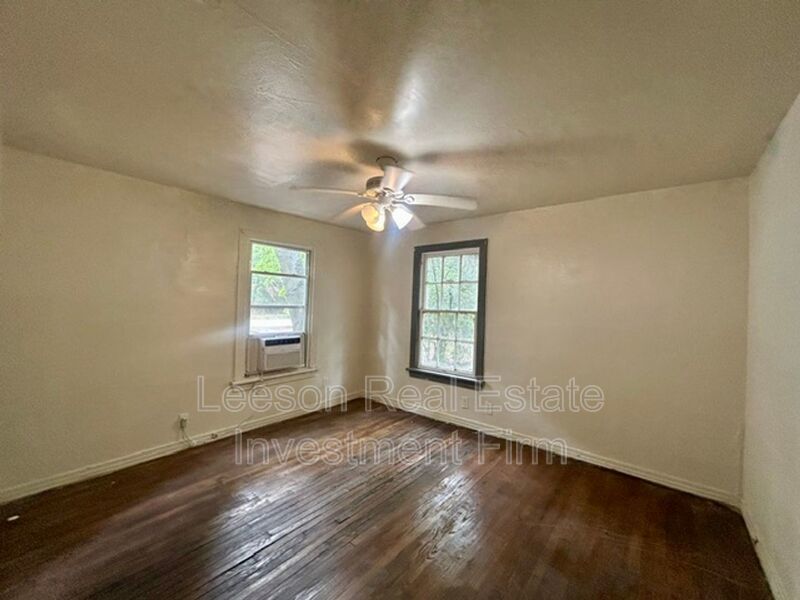 Charming 2 Bedroom 1 Bath Rental Available property image