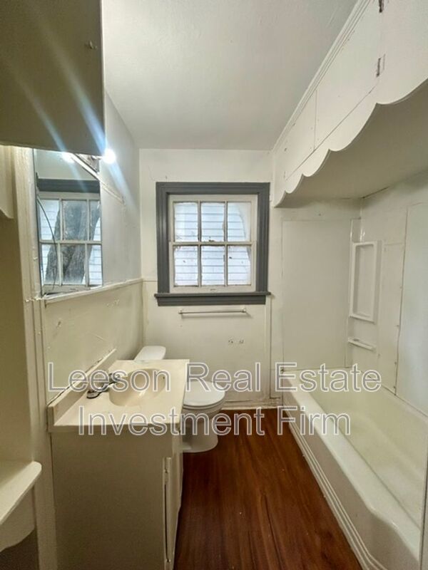 Charming 2 Bedroom 1 Bath Rental Available property image