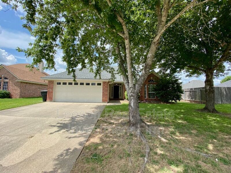3 Bedroom 2 Bath Home Available in Stockwell Neighborhood! property image