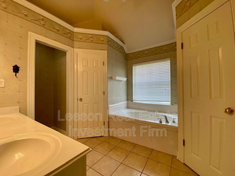 3 Bedroom 2 Bath Home Available in Stockwell Neighborhood! property image