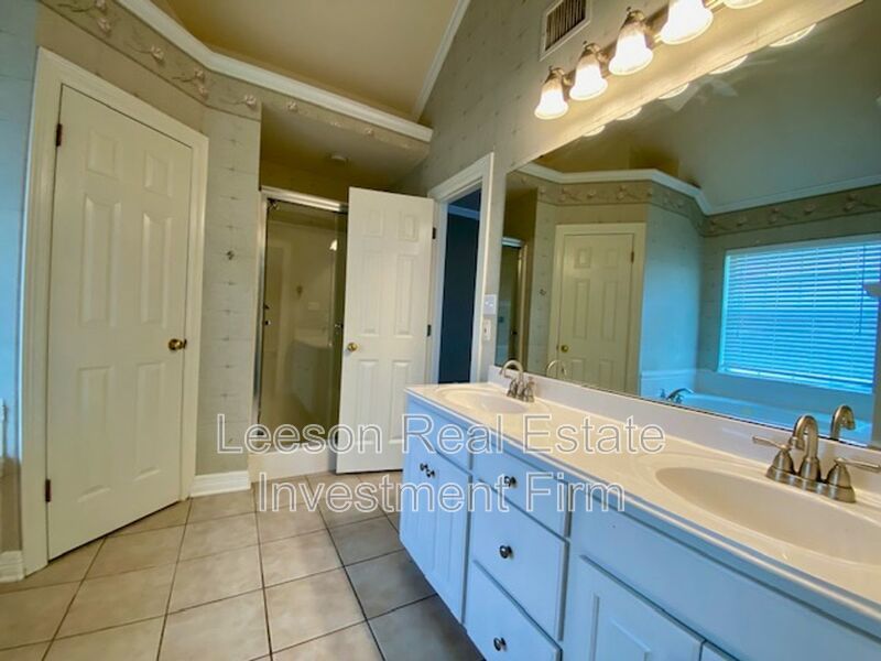 3 Bedroom 2 Bath Home Available in Stockwell Neighborhood! property image