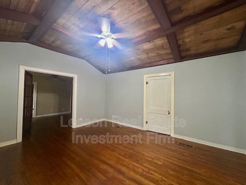 BEAUTIFUL, SPACIOUS 1 BEDROOM DUPLEX IN HIGHLAND property image