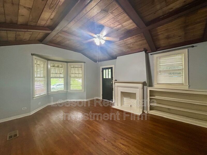 BEAUTIFUL, SPACIOUS 1 BEDROOM DUPLEX IN HIGHLAND property image