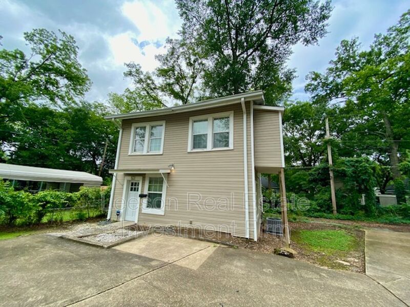 2 Bedroom 1 Bath Detached Apartment Available in South Highland! property image