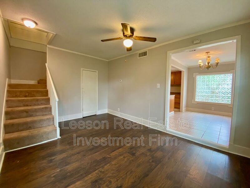 2 Bedroom 1 Bath Detached Apartment Available in South Highland! property image