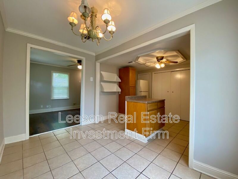2 Bedroom 1 Bath Detached Apartment Available in South Highland! property image