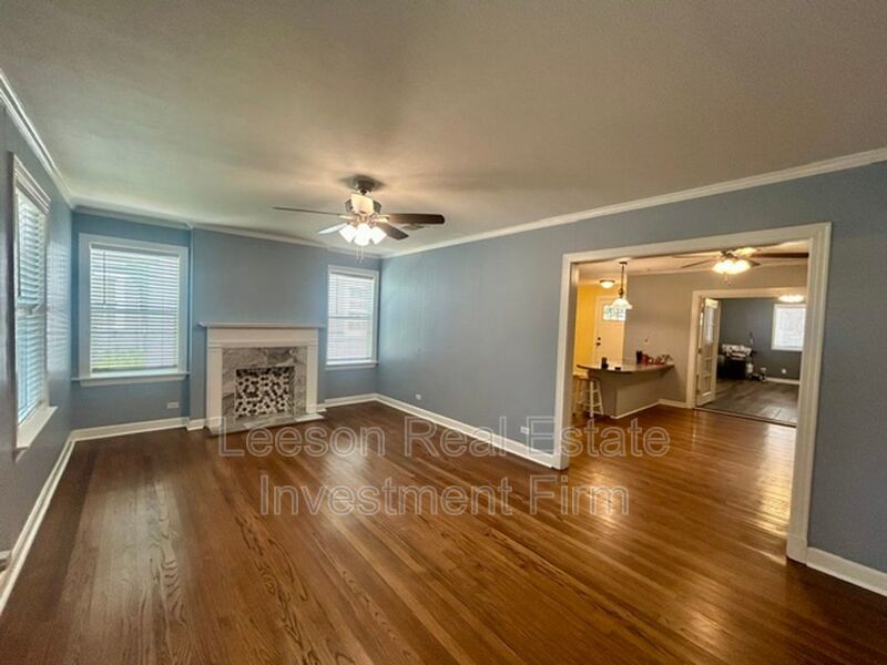 Gorgeous 3 bedroom 2 bath home in Highland/Stoner Hill Neighborhood property image